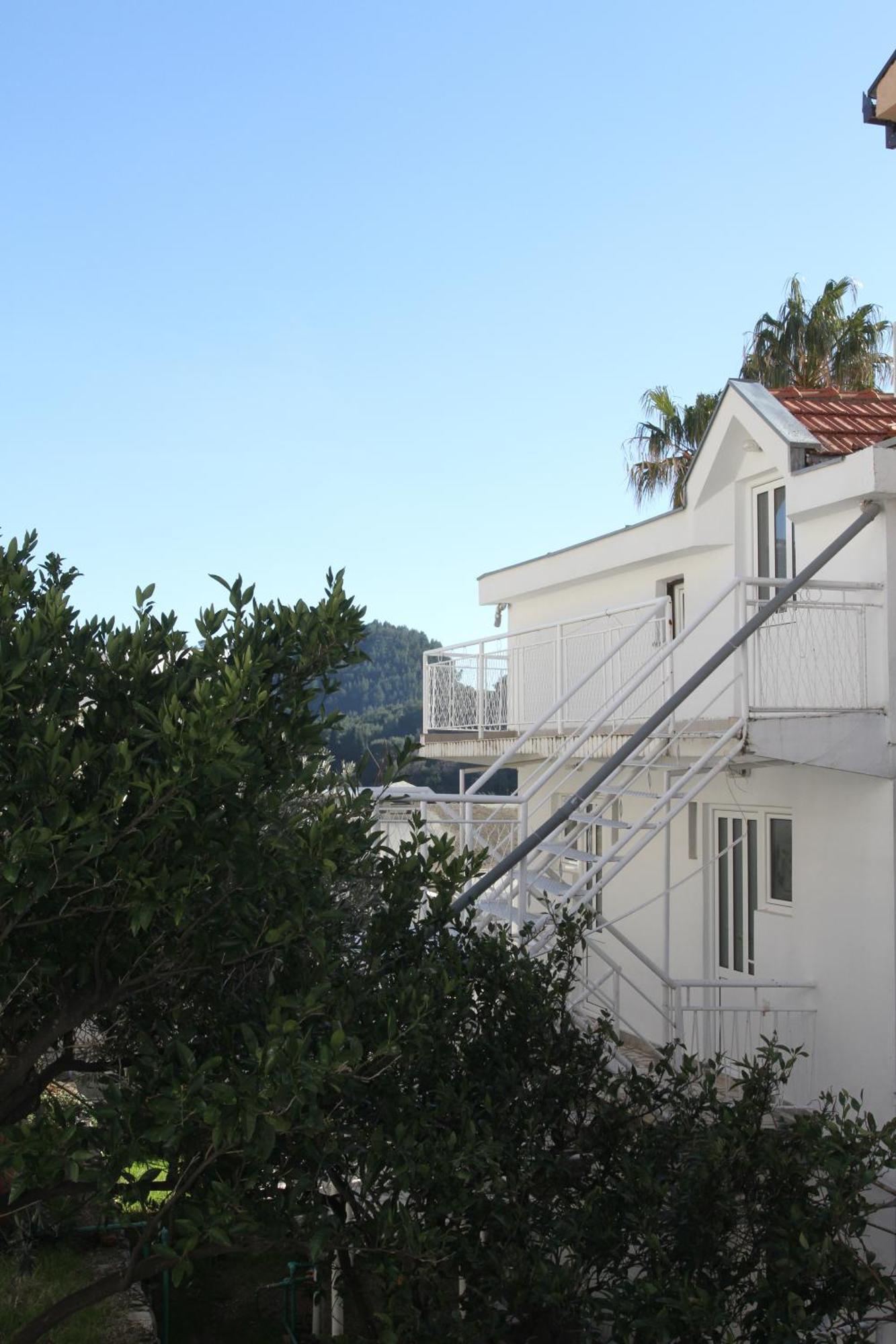 Apartments Popovic Петровац Экстерьер фото