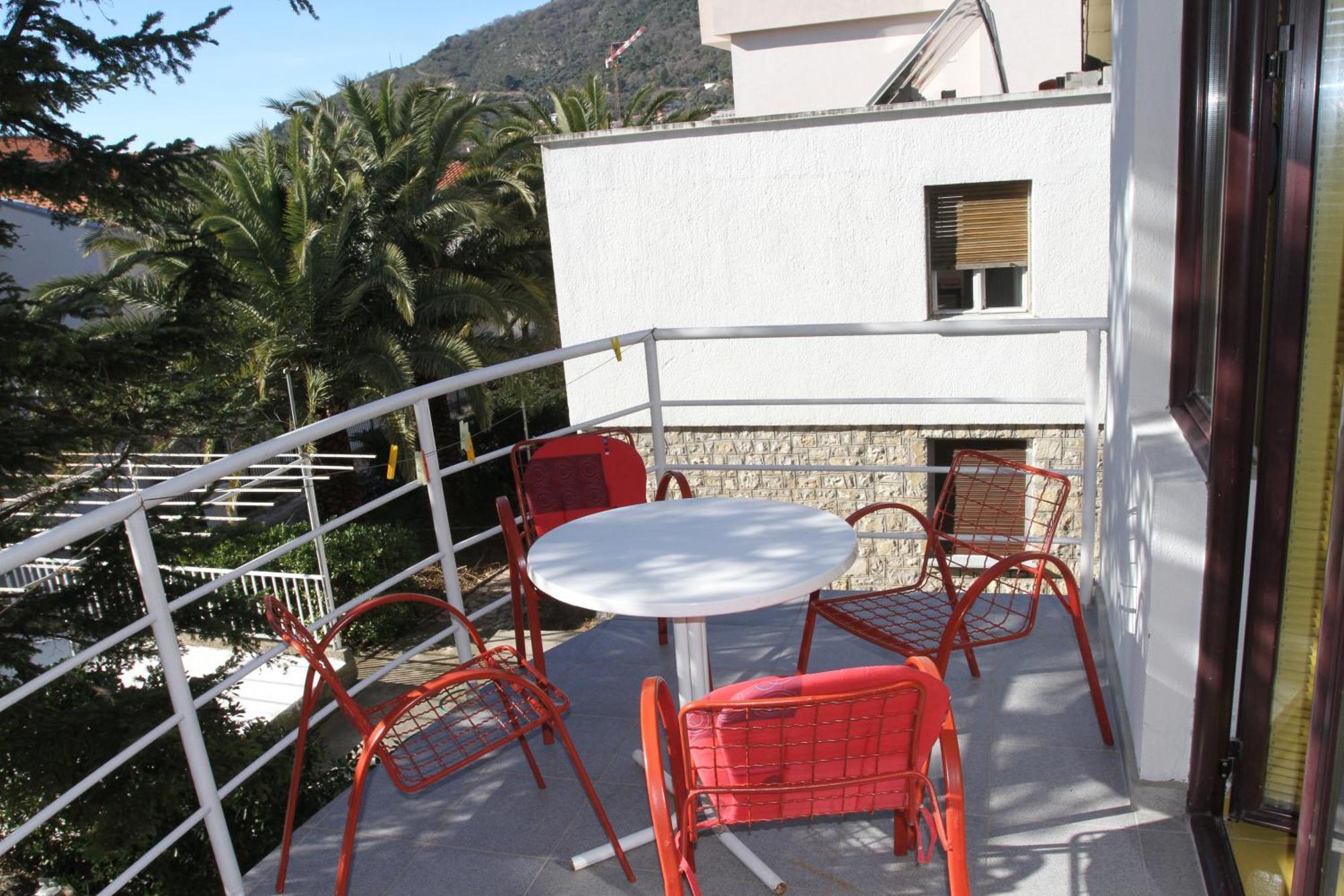 Apartments Popovic Петровац Экстерьер фото