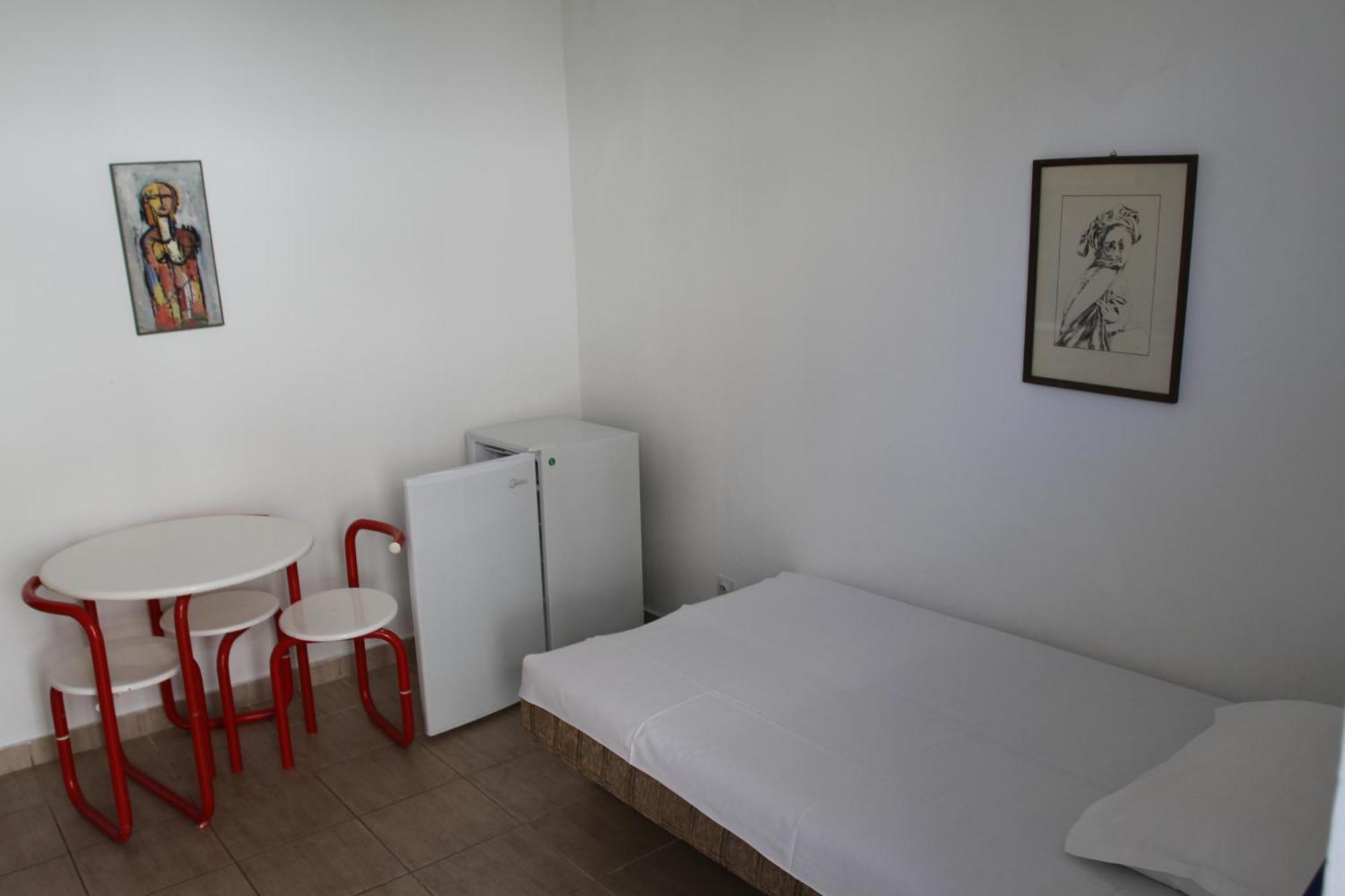 Apartments Popovic Петровац Экстерьер фото